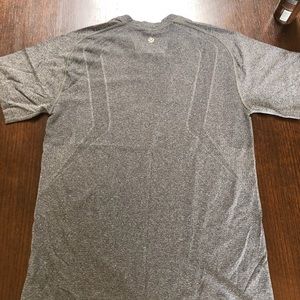 Grey lulu lemon soul cycle shirt